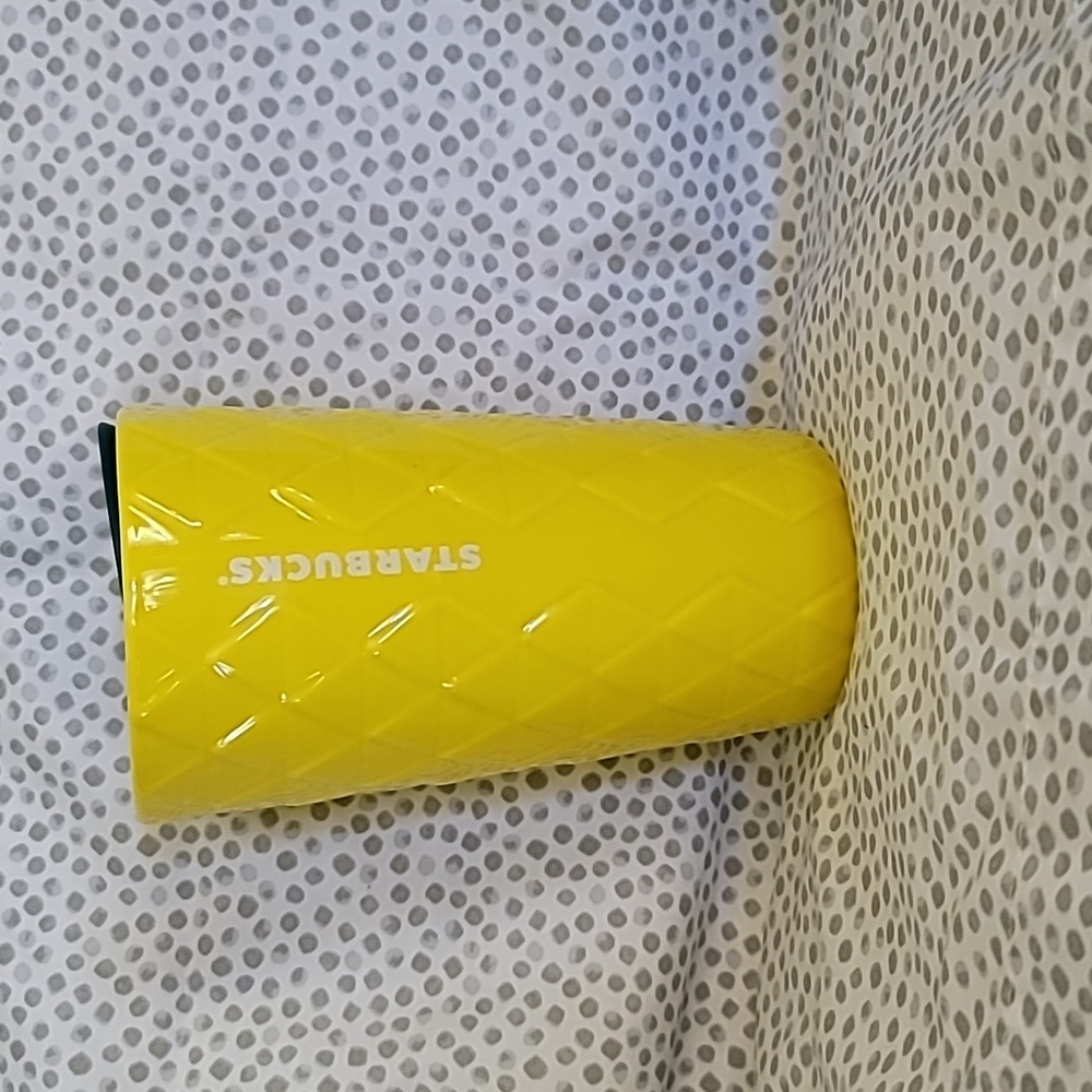 NIB - Starbucks Hawaii Exclusive Pineapple Double Wall Ceramic 12 fl oz Mug